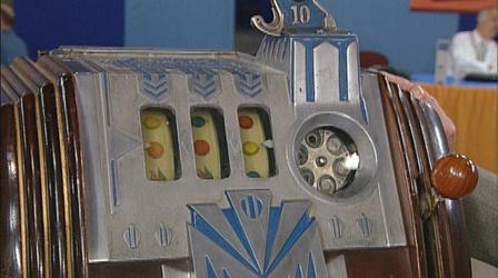 Video thumbnail: Antiques Roadshow Appraisal: Pace "Royal Comet" Slot Machine, ca. 1937