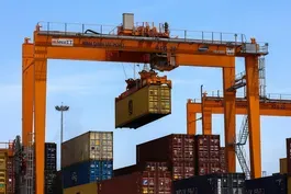 Economists offer views on Trump's tariffs and trade war