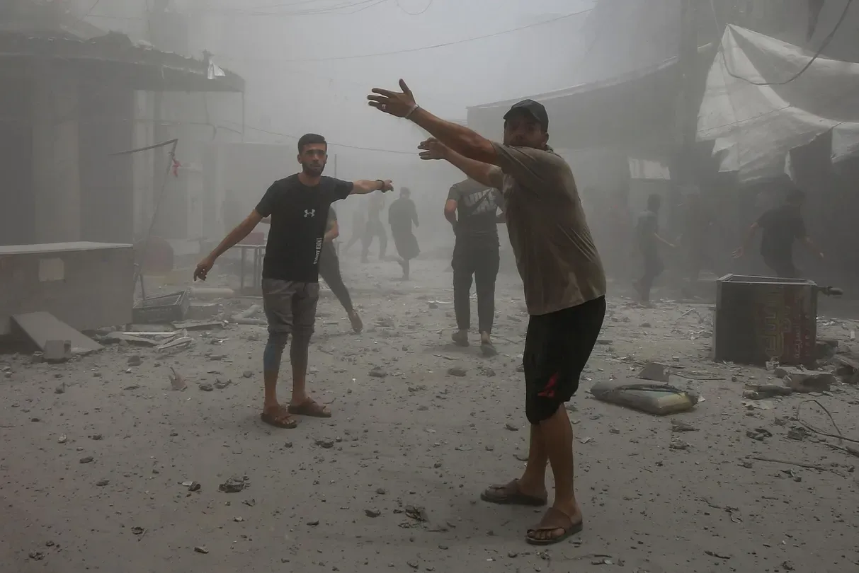 News Wrap: Palestinians killed while getting food aid