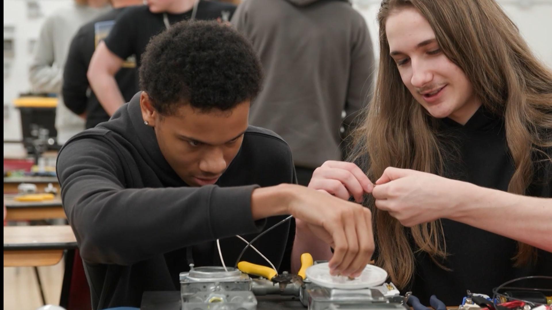 Program Aims to Produce More Electricians in KY