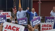 GOP candidate tries new line of attack against Murphy