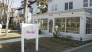 Flower shop gives those with disabilities a creative outlet