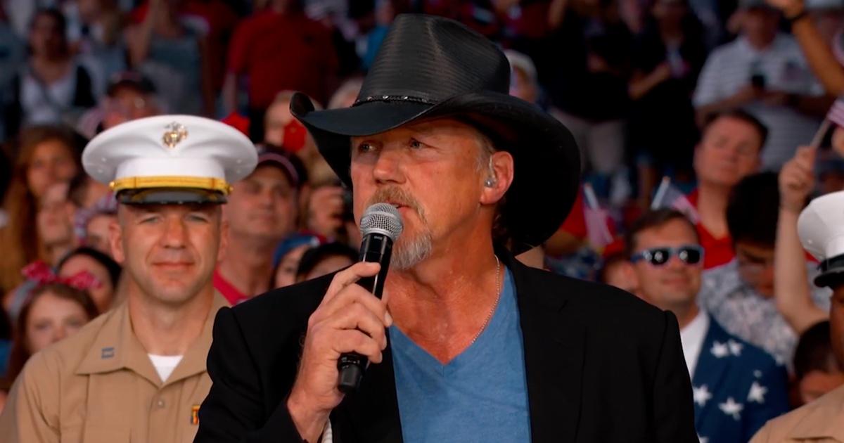 A Capitol Fourth | Trace Adkins Performs 