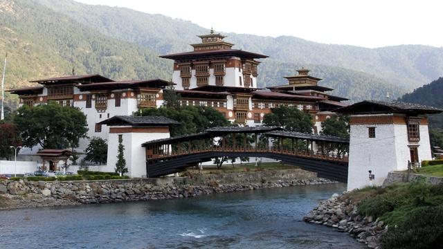 Joseph Rosendo's Travelscope | Bhutan (Part I): Gross National Happiness