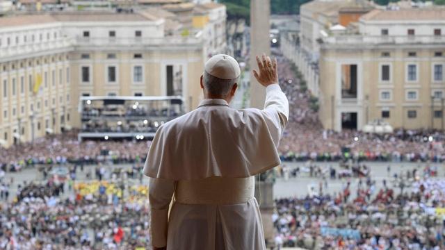 May 11, 2025 - PBS News Weekend full episode