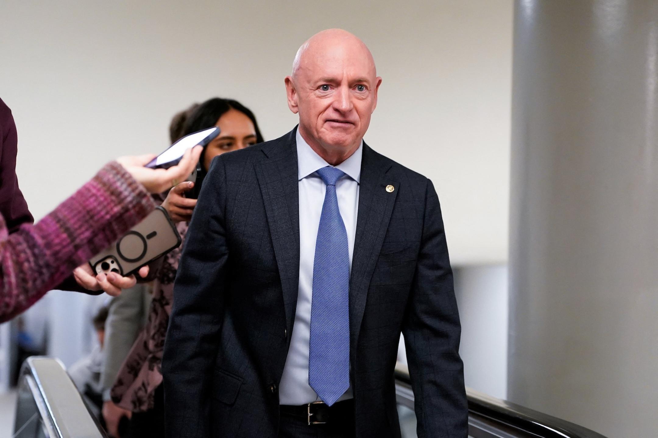 News Wrap: Judge blocks Pentagon from punishing Sen. Kelly