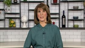 Video thumbnail: Eating Psychology Eating Psychology with Betty 111