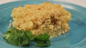 Video thumbnail: KCTS 9 Cooks Macaroni and Cougar Gold Cheese with Crab