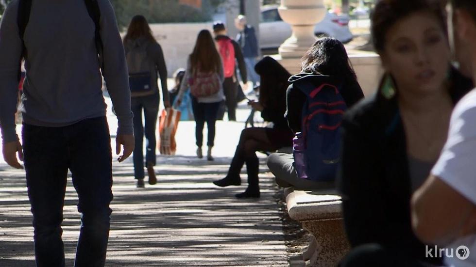 UT Working to Help Low-Income Students Graduate image