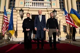 Biden shows solidarity with Ukraine in surprise visit