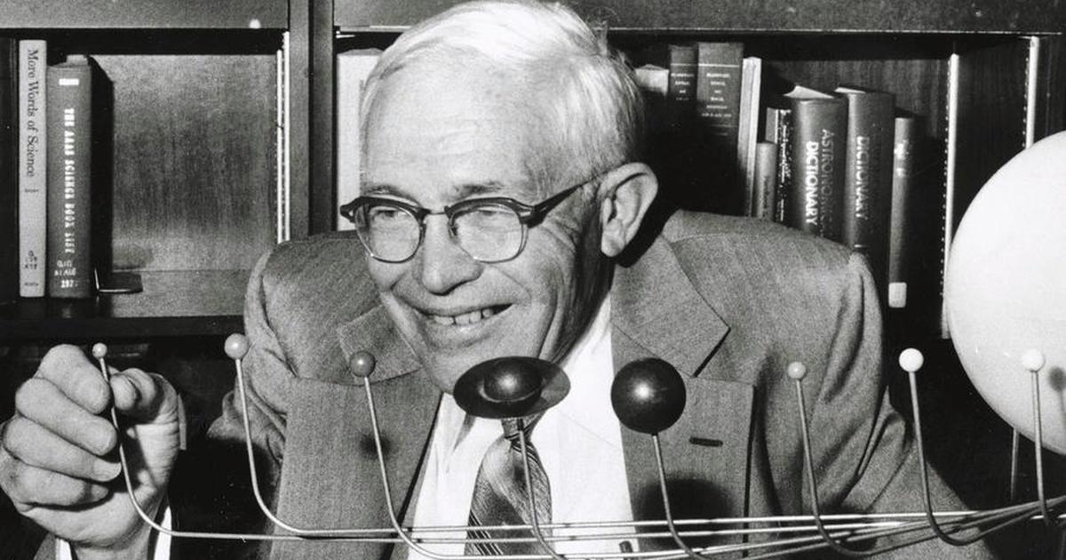 Report from santa fe, produced by kenw | dr. Clyde tombaugh, discoverer of pluto | season 2015 | episode 51
