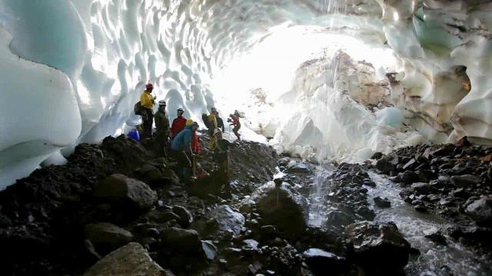 Season 25, Episode 1: Glacier Caves, Mt Hood's Secret World image