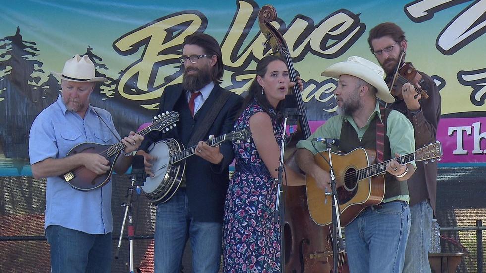 Lakeside Pickin' image