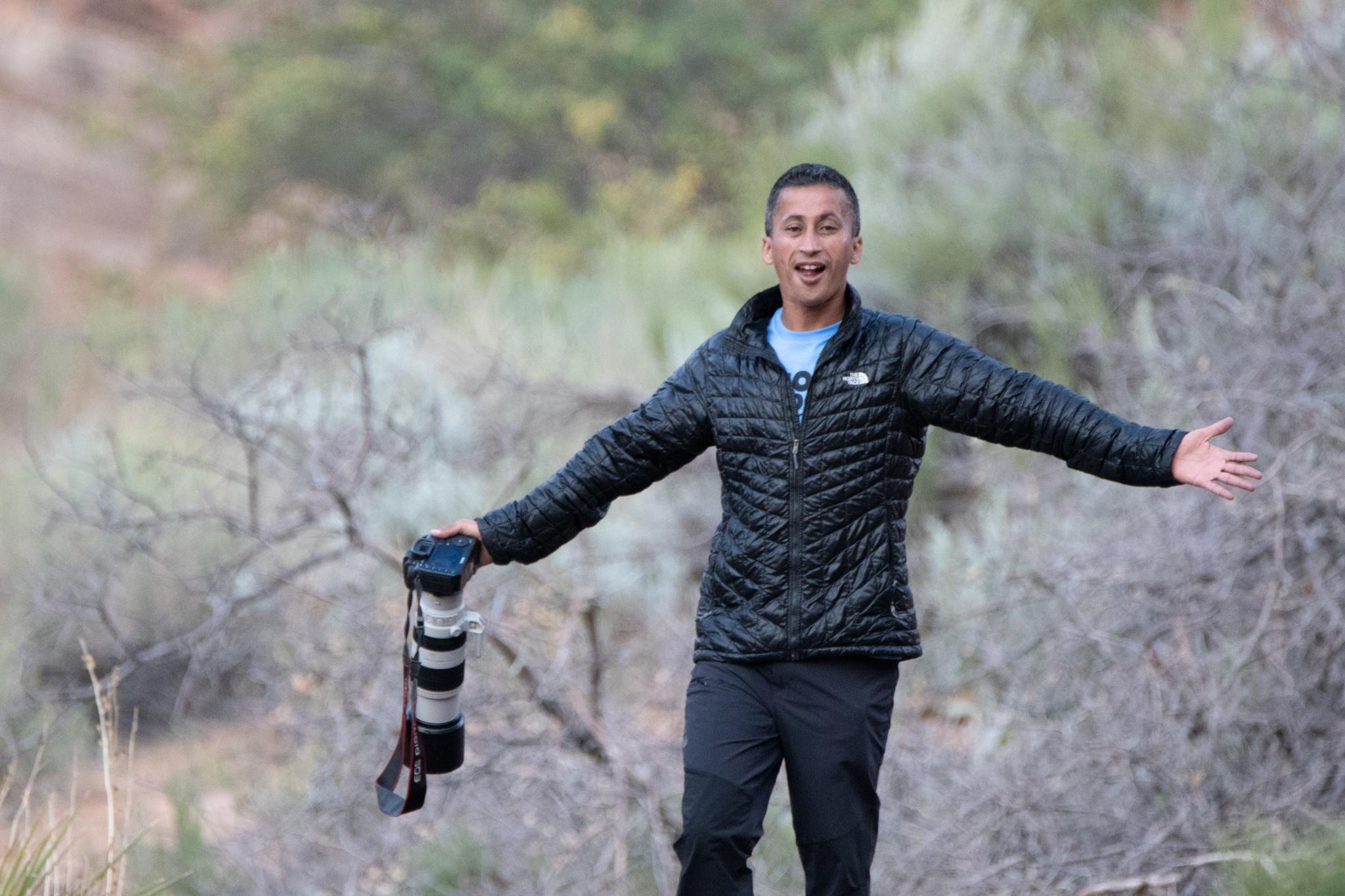 Yemeni photographer deported back to war zone