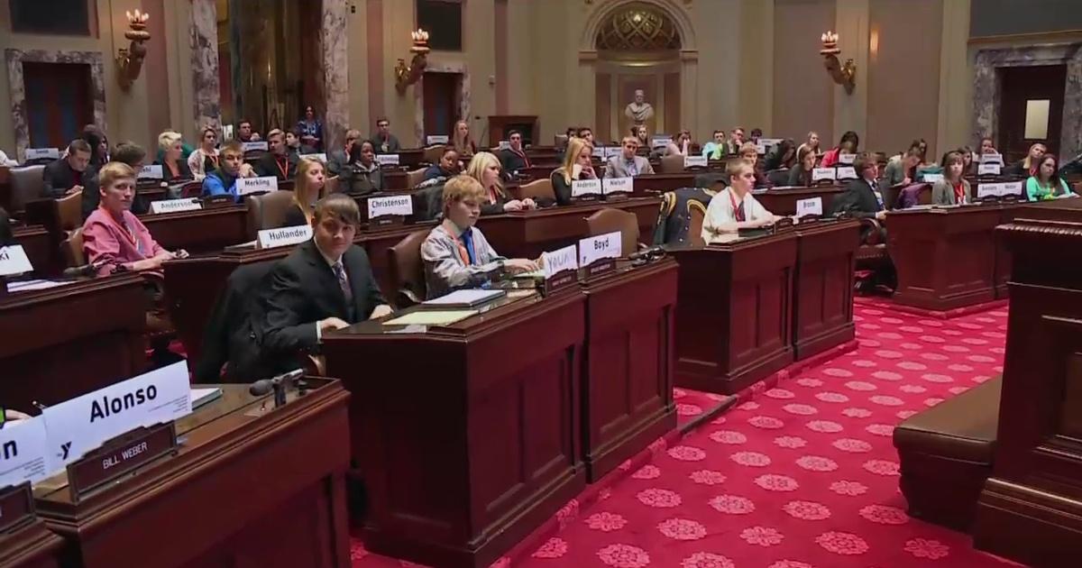 Almanac: At the Capitol | First week of session, Capitol reporters | PBS