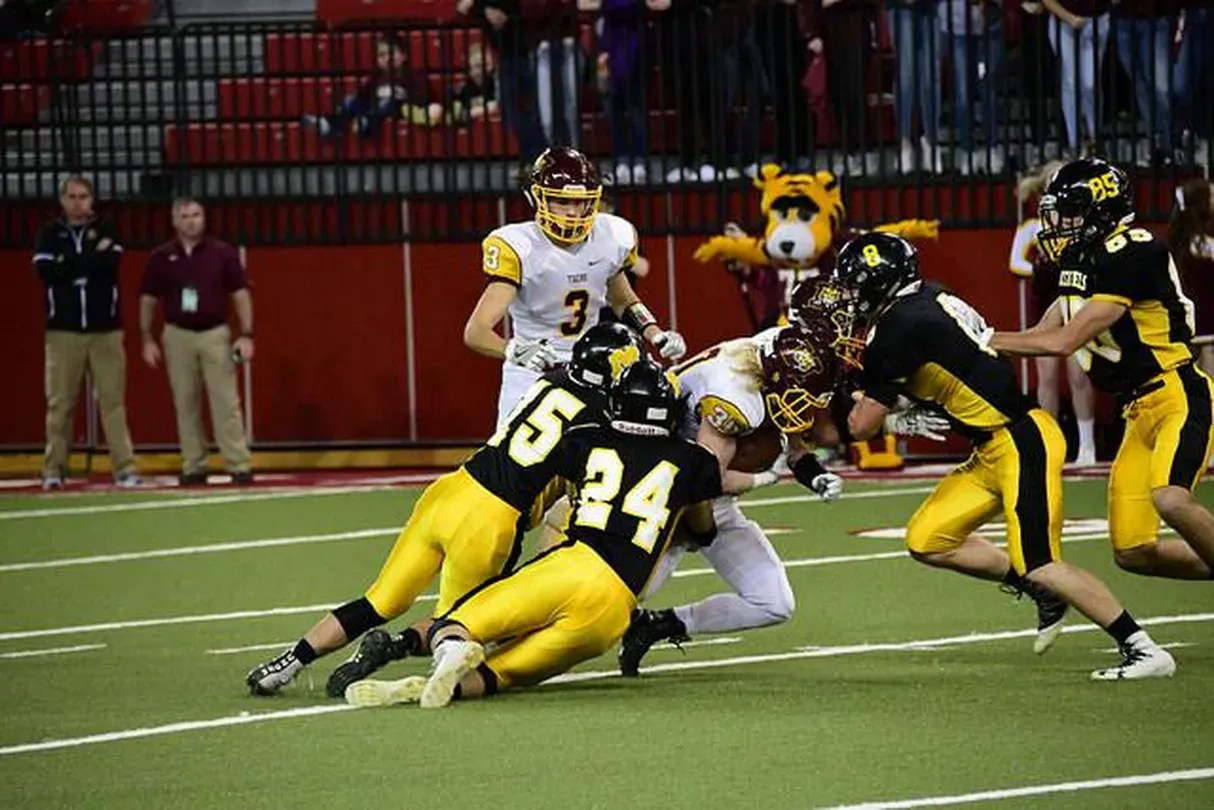 2016 11AA Football Championship  Mitchell 41 - Harrisburg 6