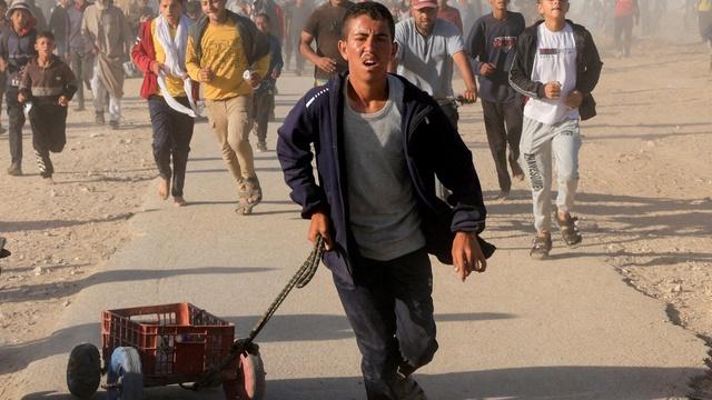 News Wrap: White House sending officials to inspect Gaza aid