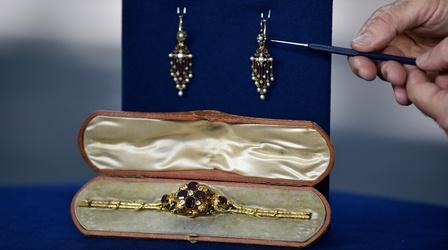 Video thumbnail: Antiques Roadshow Appraisal: Chandelier Earrings & Georgian Bracelet