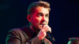 Brett Young - "You Ain't Here To Kiss Me": asset-mezzanine-16x9