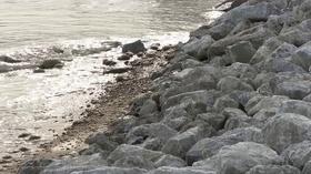 Video thumbnail: Chicago Tonight Lawmakers, Neighbors Debate Fixes as Beaches Shrink