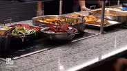 Uneaten college cafeteria meals help fight food insecurity