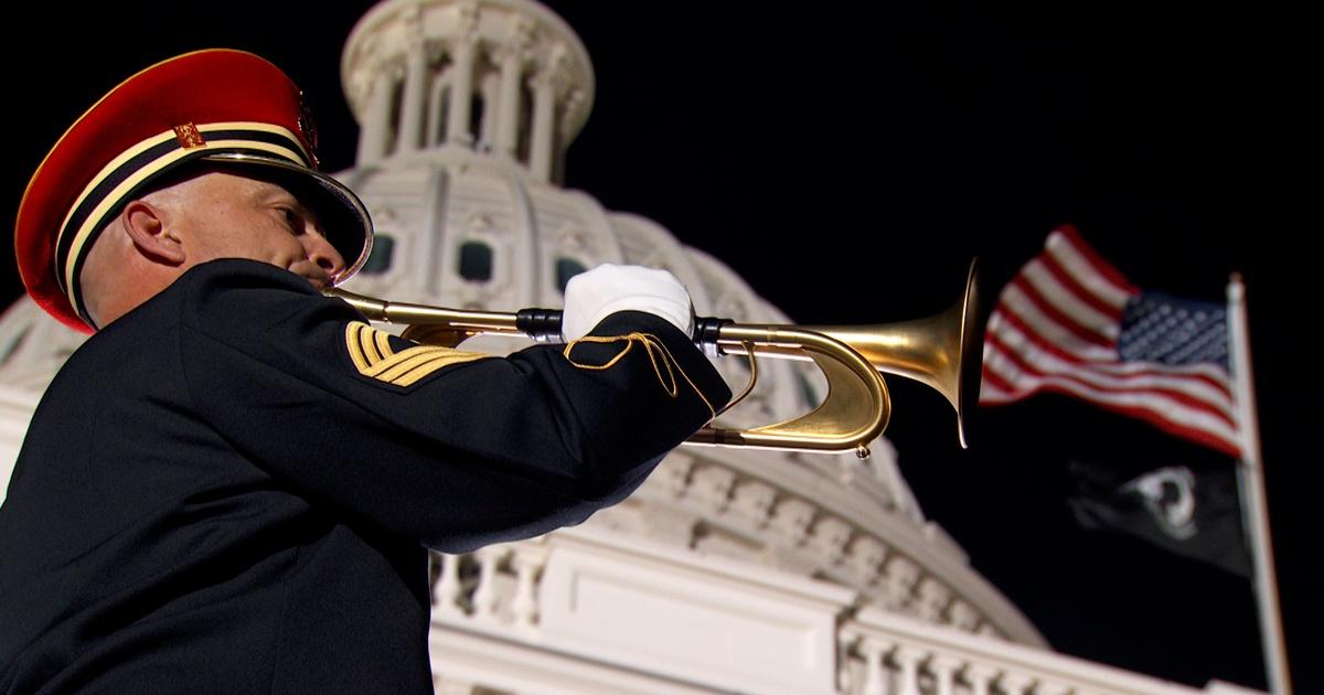 National Memorial Day Concert | Co-hosts Joe Mantegna and Gary Sinise ...