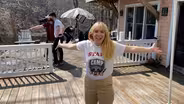 Mia - Behind The Scenes