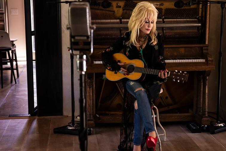 Dolly Parton: Here I Am Poster