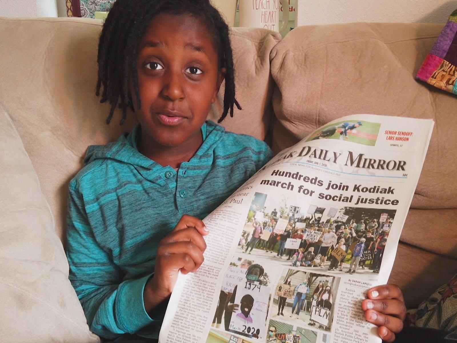 How the kids are snapping pics these days. #Malta #blackandwhitephotography, image size:1600x1200