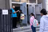 News Wrap: NYC schools in coronavirus hot spots to close