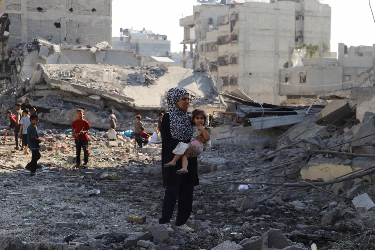 News Wrap: Israeli says it targeted Hamas in hospital strike