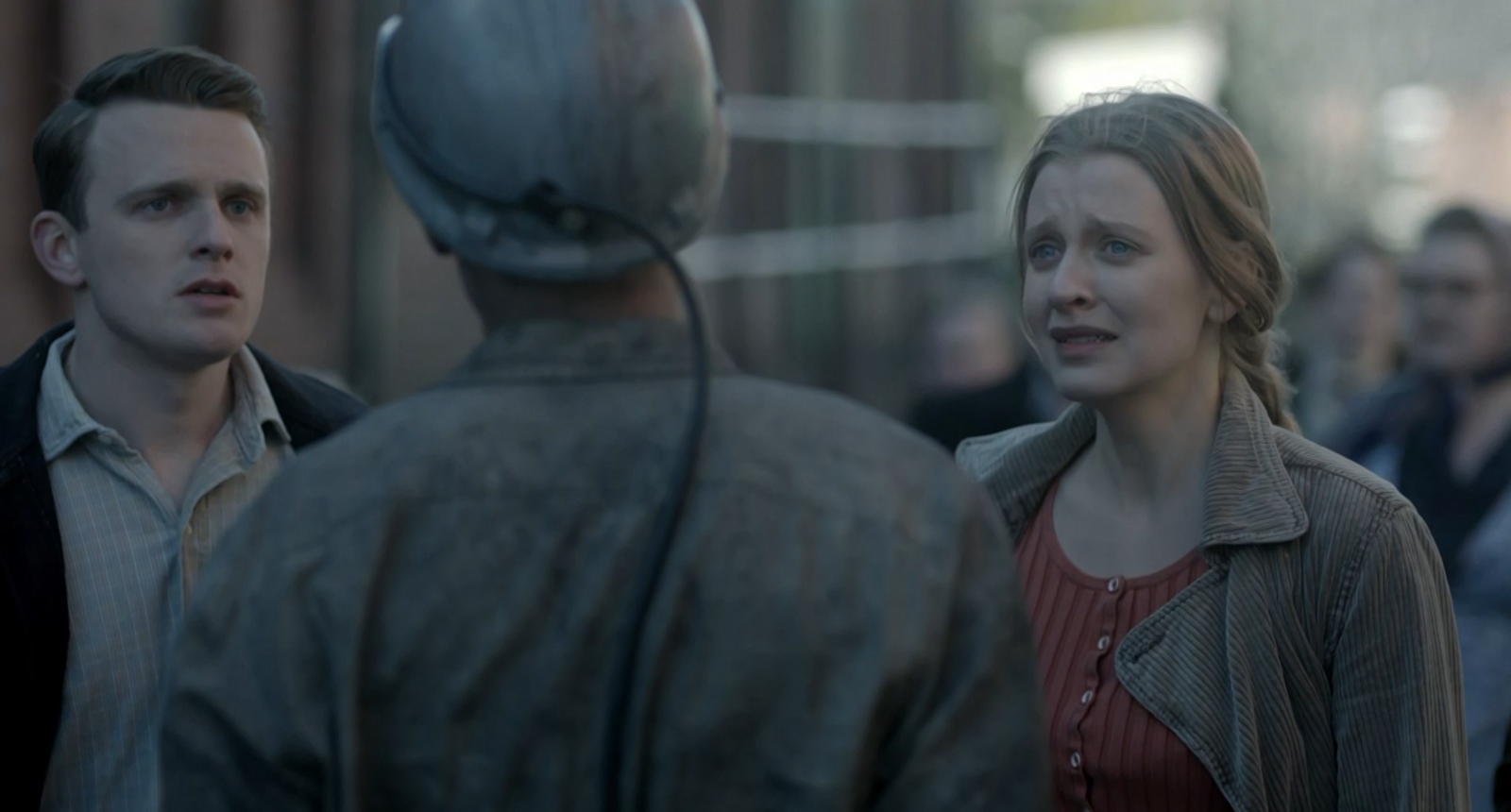 The death of a coal miner 800 feet underground presents logistical problems for Gently and Bacchus.