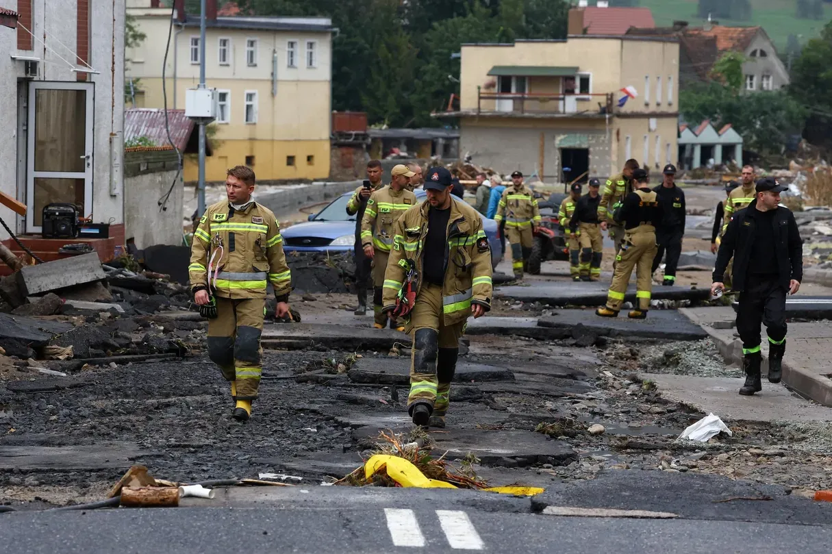 PBS News Hour | News Wrap: At least 16 dead amid flooding in Central Europe  | Season 2024 | PBS