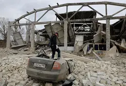 News Wrap: Russia launches large-scale attack across Ukraine