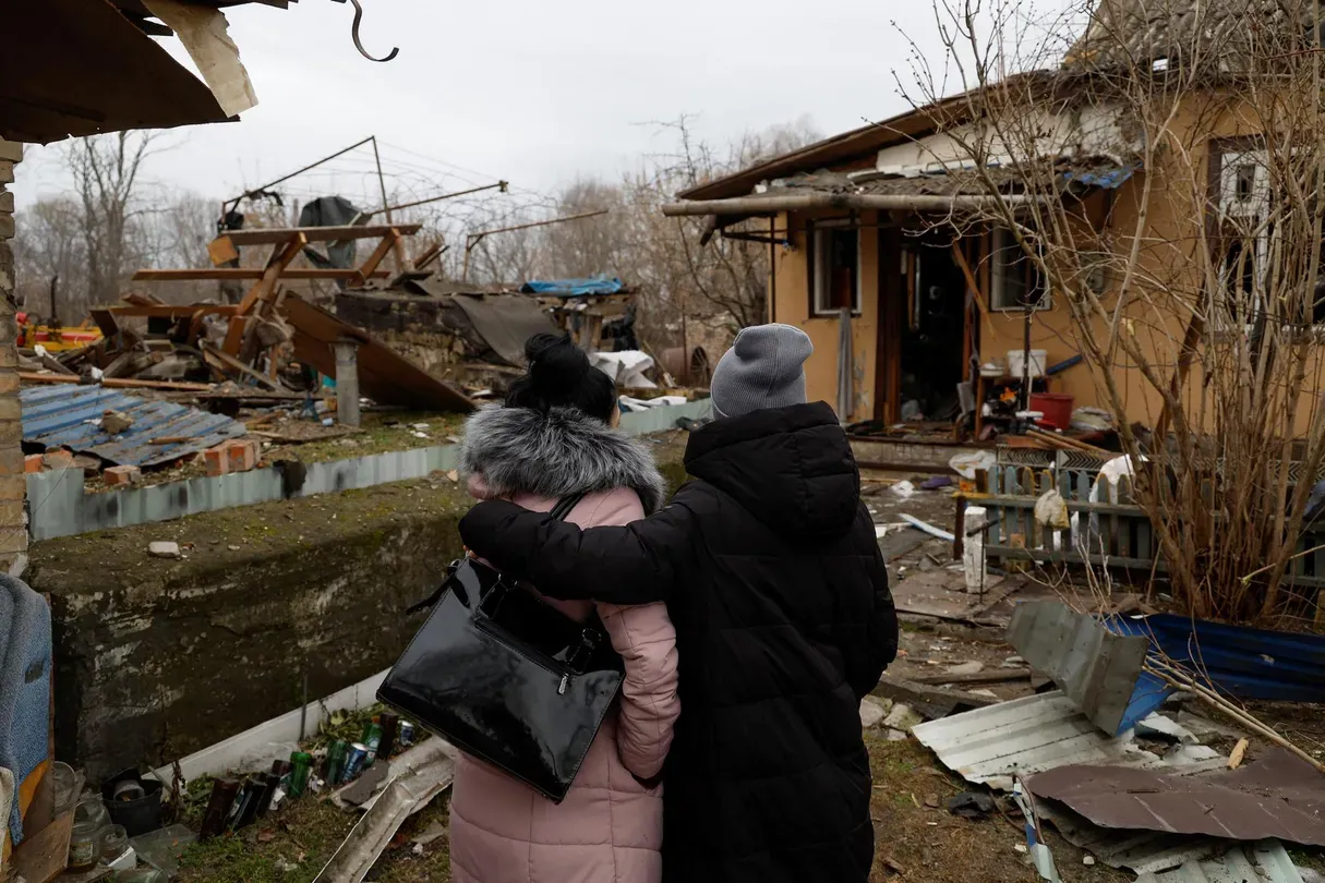 News Wrap: Ukraine hit with another wave of Russian missiles