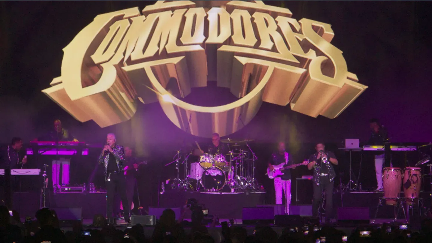 The Commodores Live