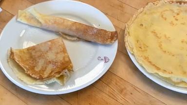 Jacques Pépin makes easy and delicous crêpes