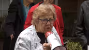 Weinberg rallies at senior community against gun violence