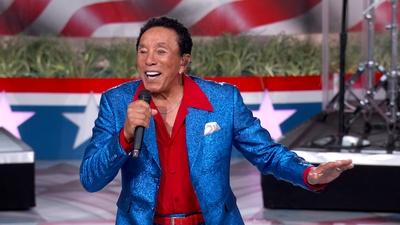 Smokey Robinson Performs 