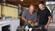 E12 | WiFi Extension, Tub Drain | Ask This Old House
