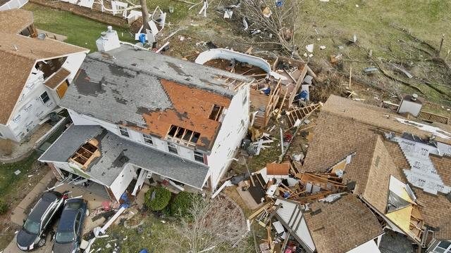News Wrap: 40 dead after storms spawned dozens of tornadoes