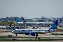 Ex-FAA official discusses near misses and outages