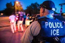 News Wrap: ICE arrests 680 undocumented workers in Miss.