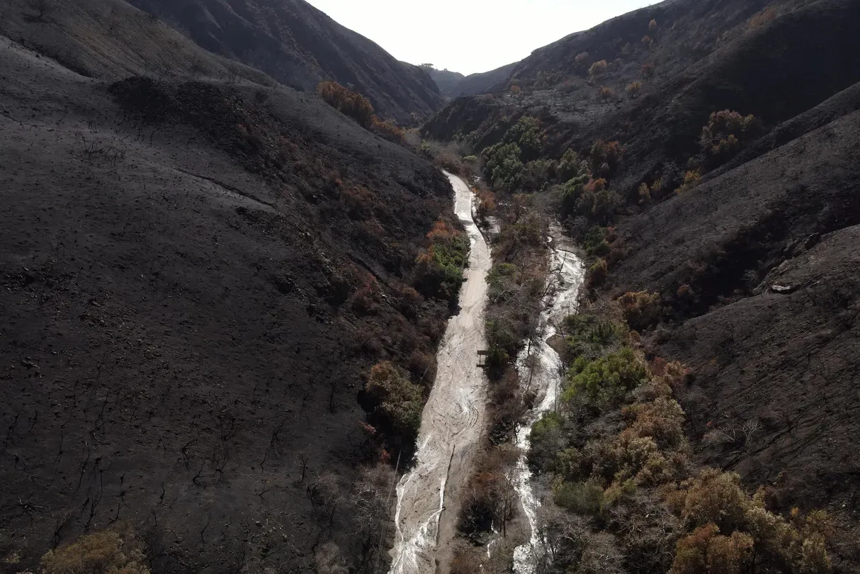 News Wrap: Heavy rains in California trigger landslides