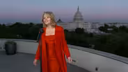 Renée Fleming Performs "Wind Beneath My Wings"