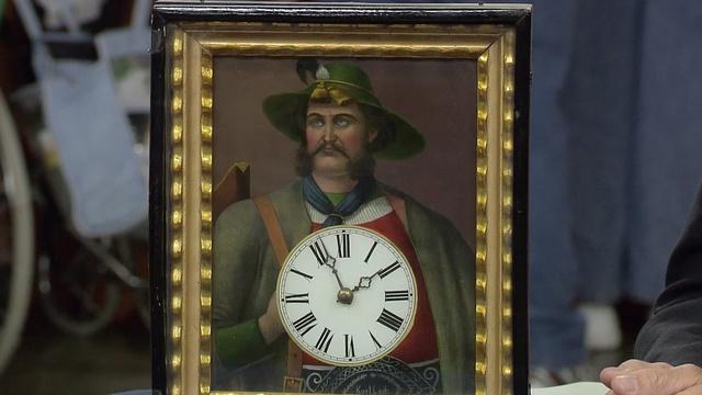 Antiques Roadshow | Appraisal: Winking Eyes Clock, ca. 1900