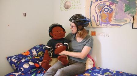 Video thumbnail: Puppet Friends Emily & Juan: Brave (Spanish CC)