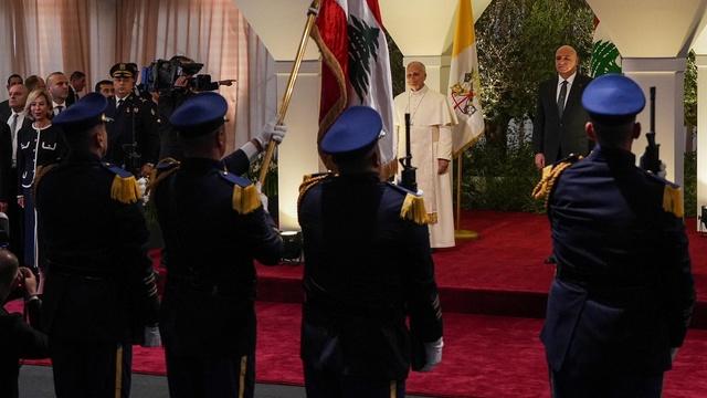 November 30, 2025 - PBS News Weekend full episode