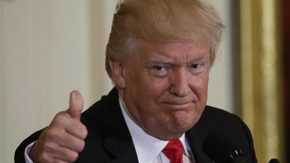 Trump keeps Comey battle alive by warning him not to talk image