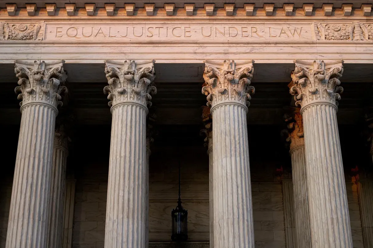 News Wrap: Supreme Court lets Trump strip migrant status